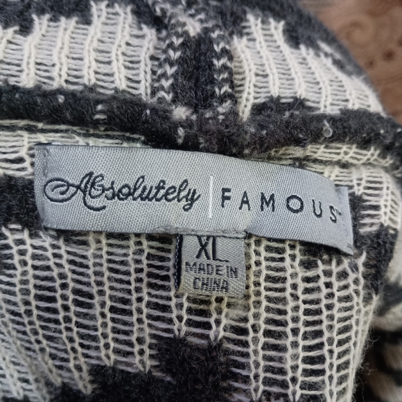 Absolutely Famous Open Front Multicolor Aztec/Zigzag Patterned Cardigan XL - Picture 6 of 6